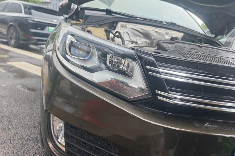 Used Volkswagen Tiguan 2015 1.8TSI Automatic Two-Wheel Drive Luxury Model Right Front Headlight