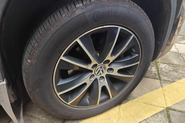 Used Volkswagen Tiguan 2015 1.8TSI Automatic Two-Wheel Drive Luxury Model Right Front Wheel Hub
