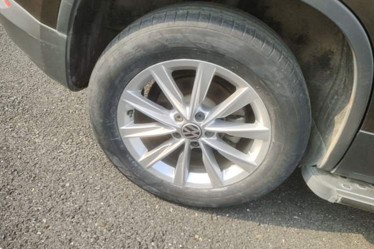 Used Volkswagen Tiguan 2015 1.8TSI Automatic Two-Wheel Drive Comfort Edition Right Rear Wheel Hub
