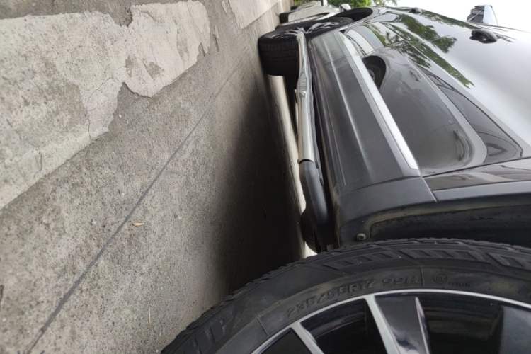 Used Volkswagen Tiguan 2015 1.8TSI Automatic Two-Wheel Drive Luxury Model Right Side Sill