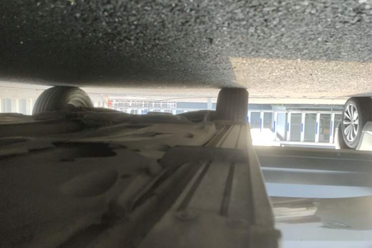 Used Volkswagen Tiguan 2015 1.8TSI Automatic Two-Wheel Drive Comfort Edition Right Side Sill