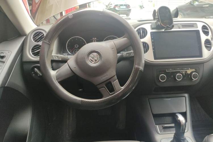 Used Volkswagen Tiguan 2015 1.8TSI Automatic Two-Wheel Drive Trend Edition Steering Wheel