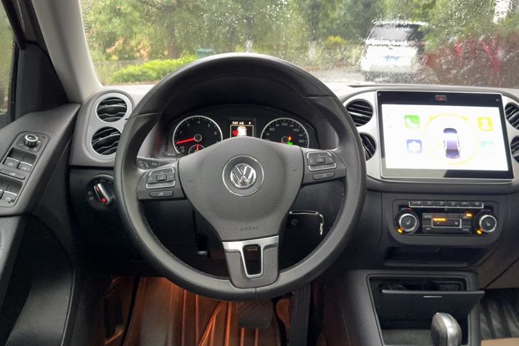 Used Volkswagen Tiguan 2015 2.0 TSI Comfort Edition Steering Wheel