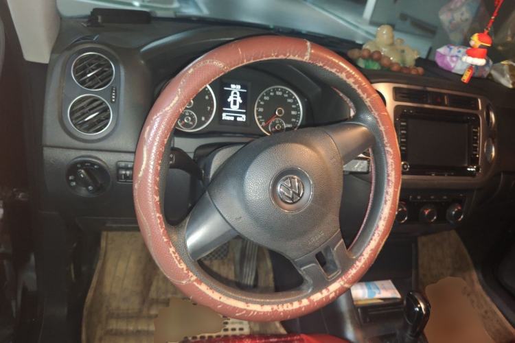 Used Volkswagen Tiguan 2015 1.8TSI Automatic Two-Wheel Drive Trend Edition Steering Wheel