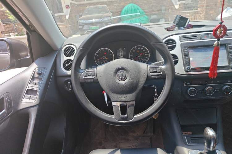 Used Volkswagen Tiguan 2015 1.8TSI Automatic Two-Wheel Drive Comfort Edition Steering Wheel