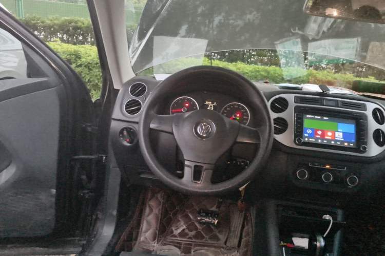 Used Volkswagen Tiguan 2015 1.8TSI Automatic Two-Wheel Drive Trend Edition Steering Wheel