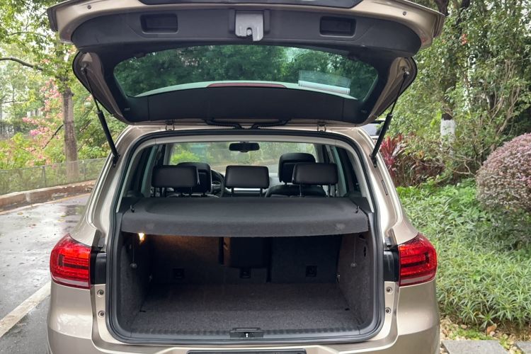 Used Volkswagen Tiguan 2015 2.0 TSI Comfort Edition Trunk