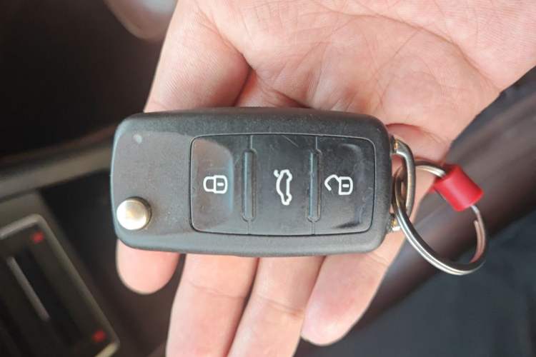 Used Volkswagen Tiguan 2015 1.8TSI Automatic All-Wheel-Drive Luxury Model Vehicle Key