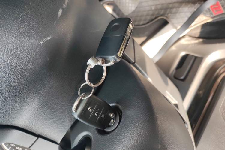 Used Volkswagen Tiguan 2015 2.0 TSI Comfort Edition Vehicle Key