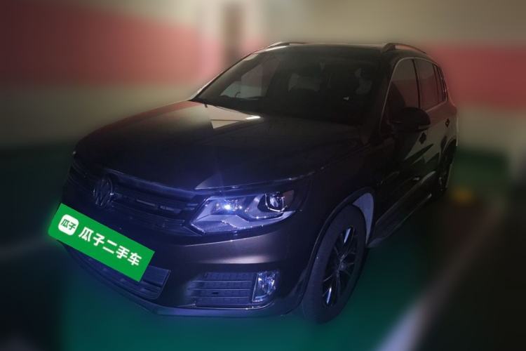 Used Volkswagen Tiguan 2015 1.8TSI Automatic All-Wheel-Drive Luxury Model Guazi used car, China used car export, Used car for sale, Used cars, Cheapest cars for sale