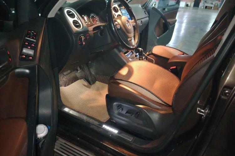 Used Volkswagen Tiguan 2015 1.8TSI Automatic All-Wheel-Drive Luxury Model Driver Seat