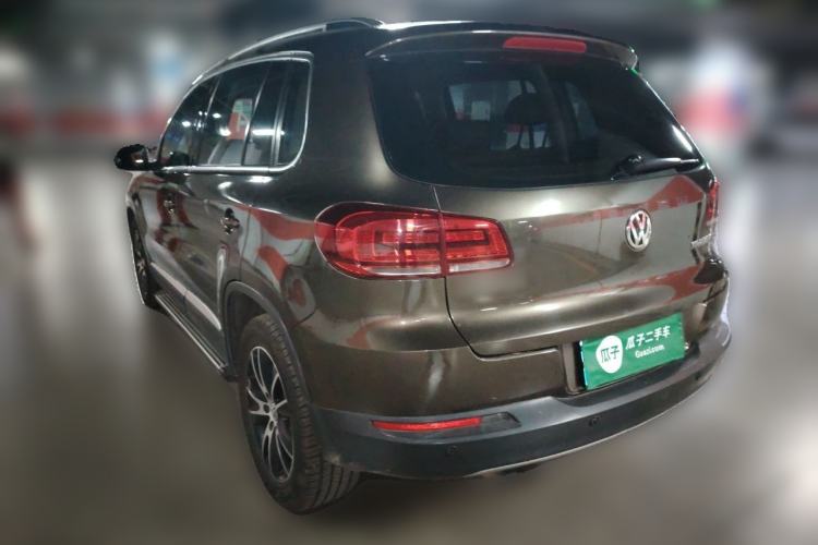 Used Volkswagen Tiguan 2015 1.8TSI Automatic All-Wheel-Drive Luxury Model Rear Left 45 Deg