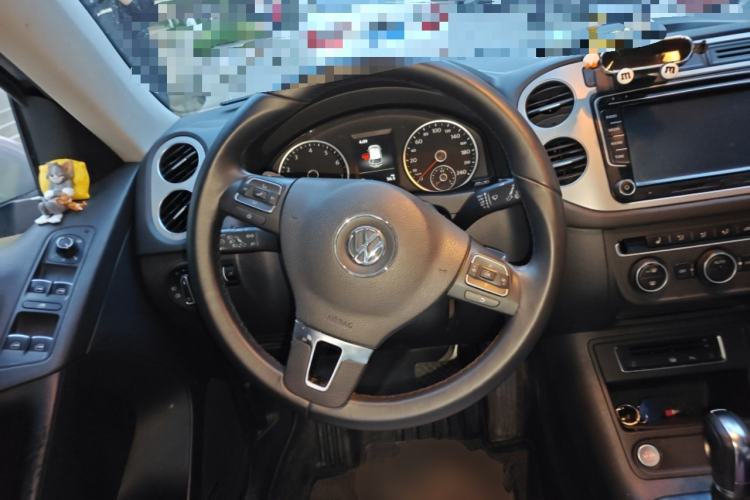Used Volkswagen Tiguan 2015 2.0 TSI Automatic All-Wheel Drive Flagship Edition Steering Wheel
