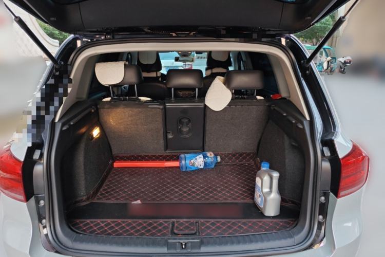 Used Volkswagen Tiguan 2015 2.0 TSI Automatic All-Wheel Drive Flagship Edition Trunk
