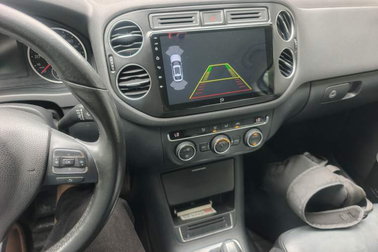 Used Volkswagen Tiguan 2015 1.8TSI Automatic Two-Wheel Drive Comfort Edition Audio And AC Panel