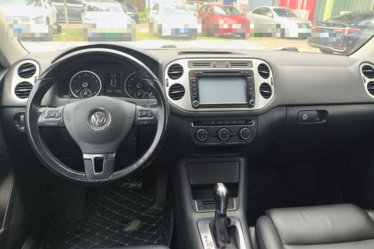 Used Volkswagen Tiguan 2015 1.8TSI Automatic Two-Wheel Drive Comfort Edition Center Console