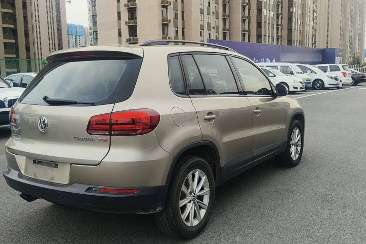Used Volkswagen Tiguan 2015 1.8TSI Automatic Two-Wheel Drive Comfort Edition Exterior 5