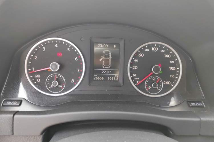 Used Volkswagen Tiguan 2015 1.8TSI Automatic Two-Wheel Drive Comfort Edition Instrument Cluster