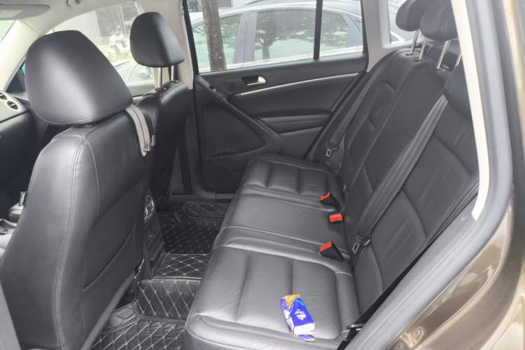 Used Volkswagen Tiguan 2015 1.8TSI Automatic Two-Wheel Drive Comfort Edition Left Rear Seat