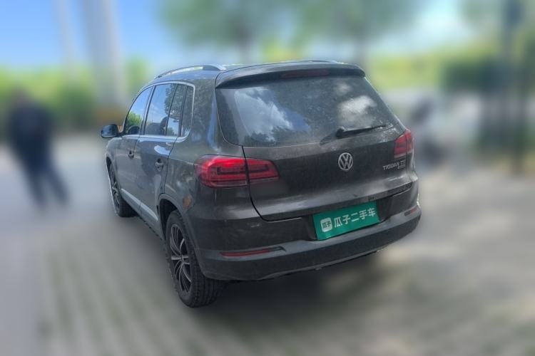 Used Volkswagen Tiguan 2015 1.8TSI Automatic All-Wheel-Drive Luxury Model Rear Left 45 Deg