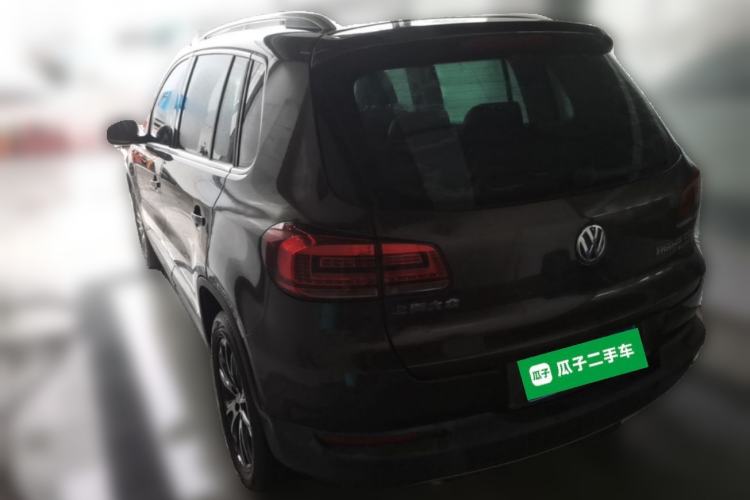 Used Volkswagen Tiguan 2015 1.8TSI Automatic All-Wheel-Drive Luxury Model Rear Left 45 Deg