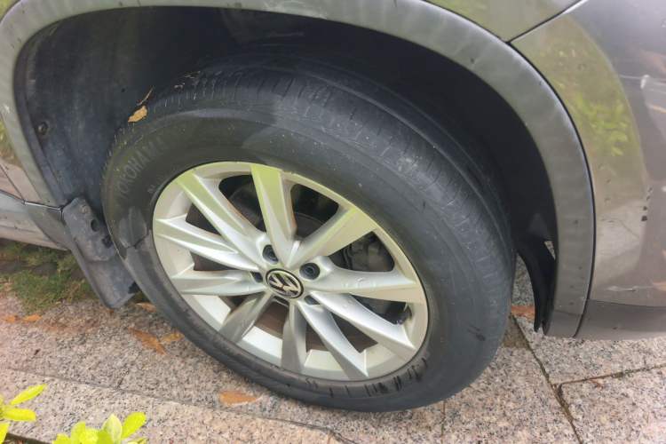 Used Volkswagen Tiguan 2015 1.8TSI Automatic Two-Wheel Drive Comfort Edition Right Front Wheel Hub