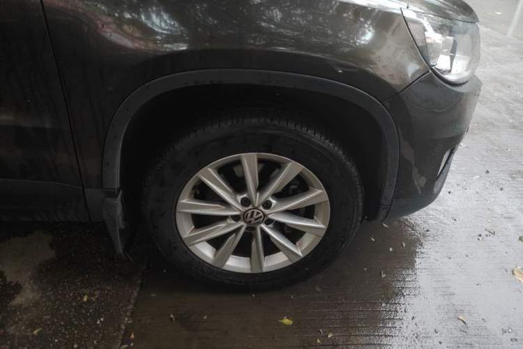 Used Volkswagen Tiguan 2015 1.8TSI Automatic Two-Wheel Drive Comfort Edition Right Front Wheel Hub