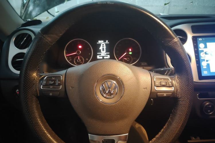 Used Volkswagen Tiguan 2015 1.8TSI Automatic Two-Wheel Drive Comfort Edition Steering Wheel