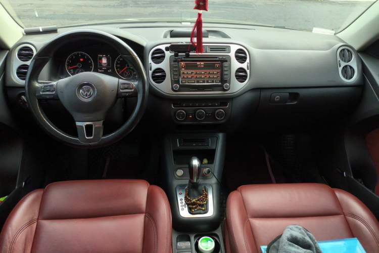 Used Volkswagen Tiguan 2015 2.0 TSI Automatic All-Wheel Drive Flagship Edition Center Console