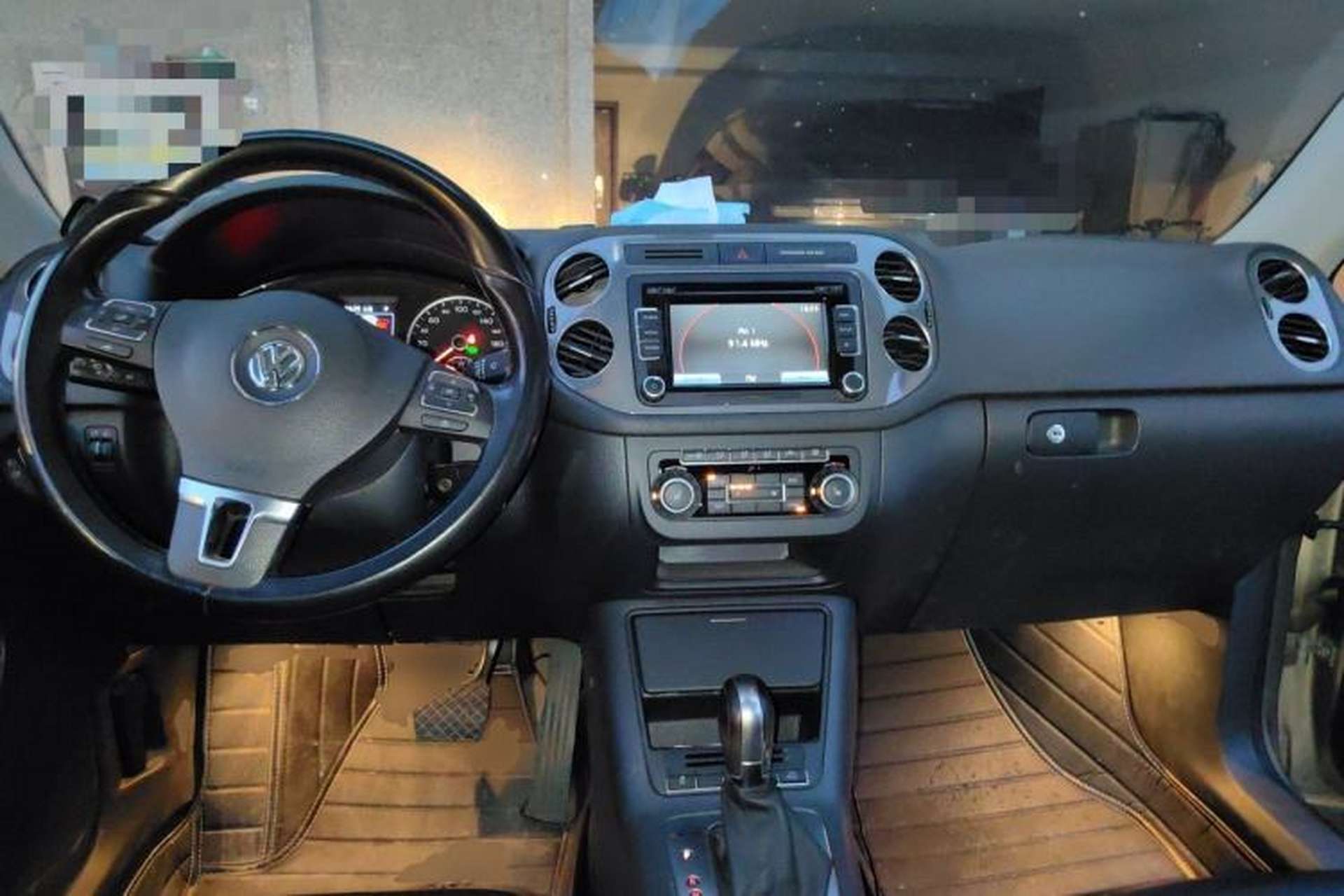 Used Volkswagen Tiguan 2015 2.0 TSI Comfort Edition Center Console