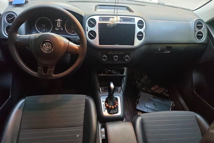 Used Volkswagen Tiguan 2015 1.8TSI Automatic Two-Wheel Drive Trend Edition Center Console