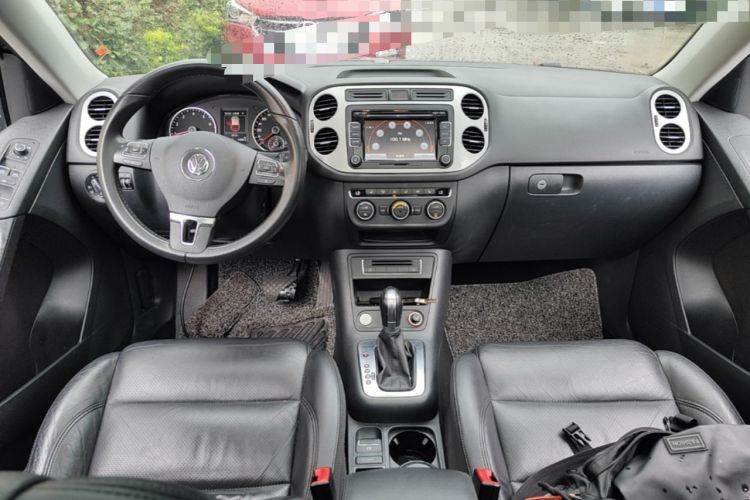 Used Volkswagen Tiguan 2015 2.0 TSI Automatic All-Wheel Drive Luxury Edition Center Console