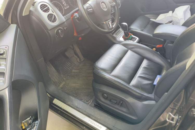 Used Volkswagen Tiguan 2015 1.8TSI Automatic Two-Wheel Drive Comfort Edition Driver Seat