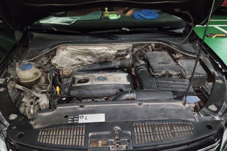 Used Volkswagen Tiguan 2015 1.8TSI Automatic Two-Wheel Drive Comfort Edition Engine Bay