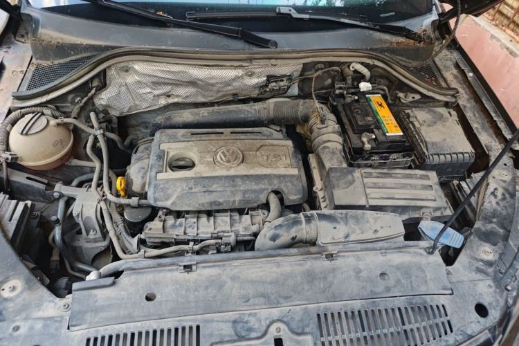 Used Volkswagen Tiguan 2015 1.8TSI Automatic Two-Wheel Drive Trend Edition Engine Bay