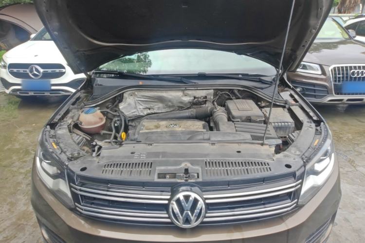 Used Volkswagen Tiguan 2015 1.8TSI Automatic All-Wheel-Drive Luxury Model Engine Bay
