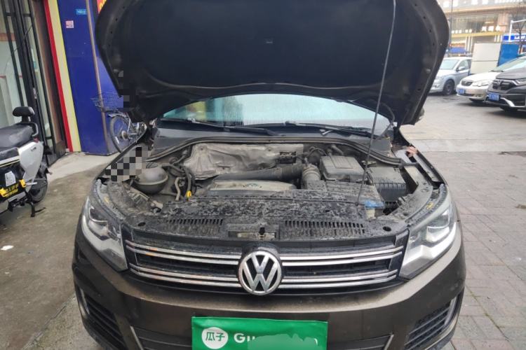 Used Volkswagen Tiguan 2015 1.8TSI Automatic Two-Wheel Drive Luxury Model Engine Bay