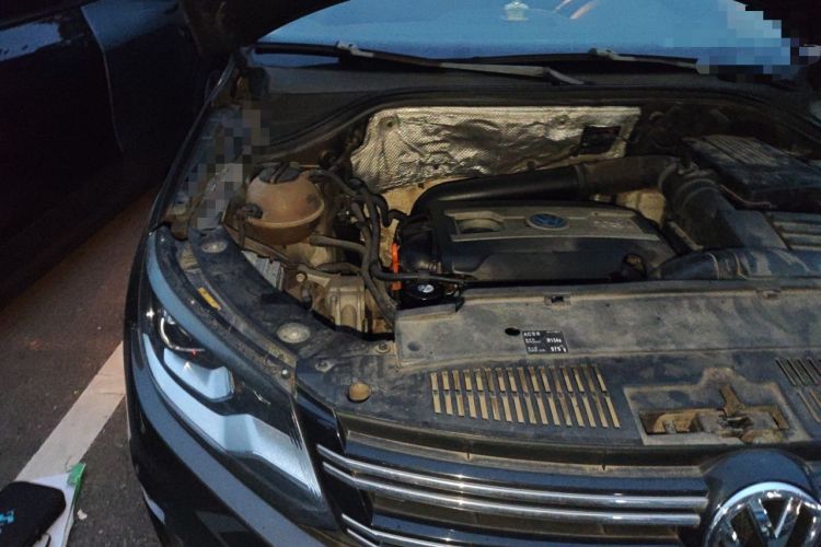Used Volkswagen Tiguan 2015 1.8TSI Automatic Two-Wheel Drive Luxury Model Engine Bay Right