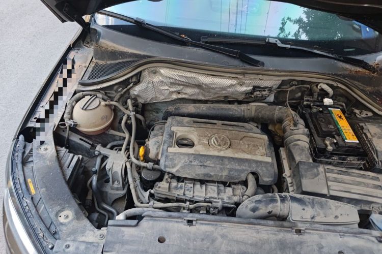 Used Volkswagen Tiguan 2015 1.8TSI Automatic Two-Wheel Drive Trend Edition Engine Bay Right