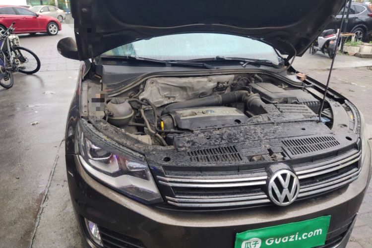 Used Volkswagen Tiguan 2015 1.8TSI Automatic Two-Wheel Drive Luxury Model Engine Bay Right