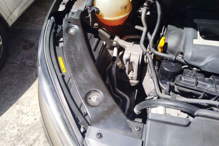 Used Volkswagen Tiguan 2015 1.8TSI Automatic Two-Wheel Drive Comfort Edition Engine Bay Right