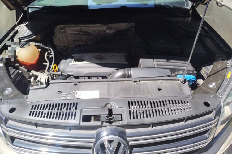 Used Volkswagen Tiguan 2015 1.8TSI Automatic Two-Wheel Drive Comfort Edition Engine Bay
