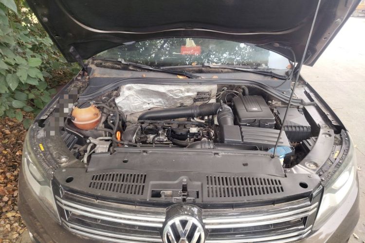Used Volkswagen Tiguan 2015 1.8TSI Automatic Two-Wheel Drive Comfort Edition Engine Bay