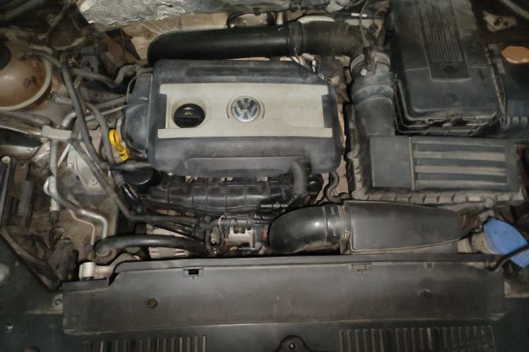 Used Volkswagen Tiguan 2015 1.8TSI Automatic Two-Wheel Drive Comfort Edition Engine Bay