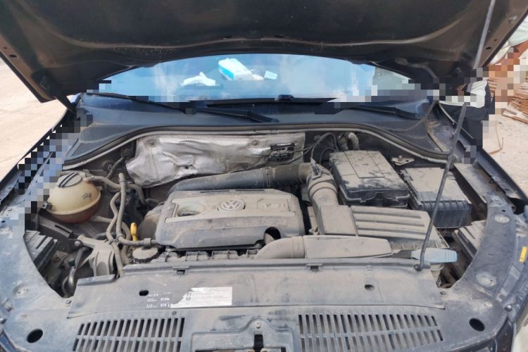 Used Volkswagen Tiguan 2015 1.8TSI Automatic Two-Wheel Drive Luxury Model Engine Bay