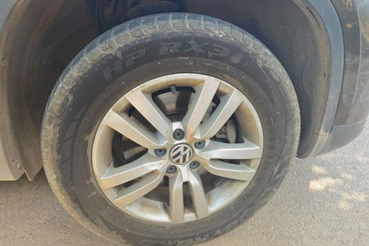 Used Volkswagen Tiguan 2015 1.8TSI Automatic Two-Wheel Drive Trend Edition Exterior 1