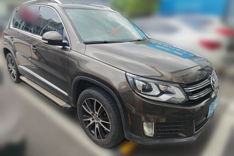 Used Volkswagen Tiguan 2015 1.8TSI Automatic Two-Wheel Drive Luxury Model Front Right 45 Deg