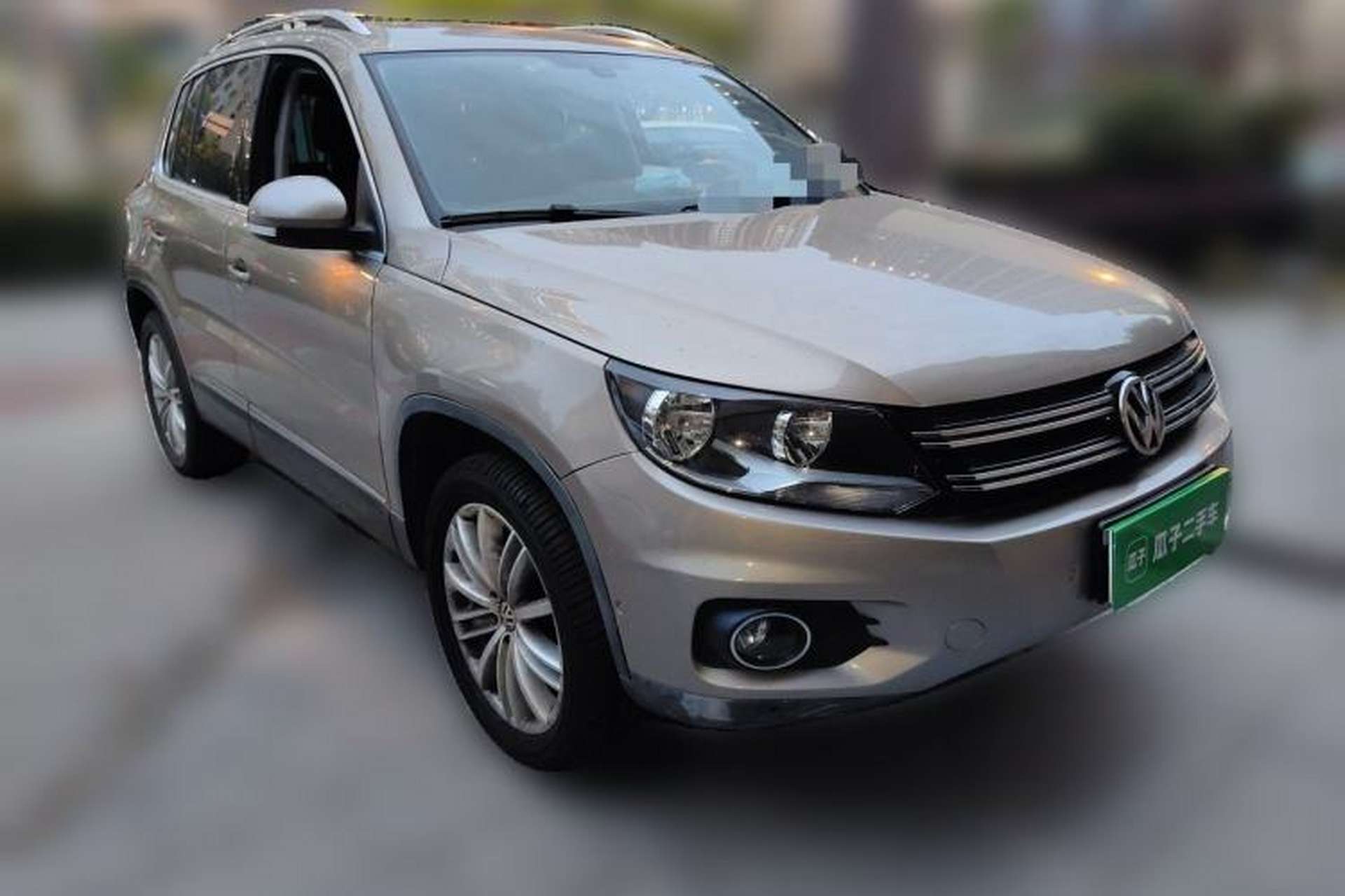 Used Volkswagen Tiguan 2015 2.0 TSI Comfort Edition Front Right 45 Deg