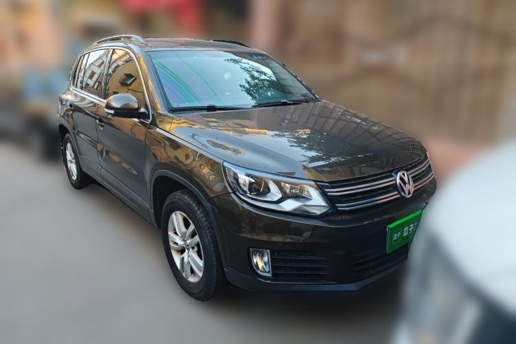 Used Volkswagen Tiguan 2015 1.8TSI Automatic Two-Wheel Drive Trend Edition Front Right 45 Deg