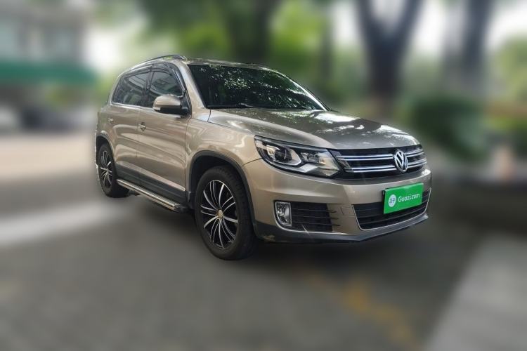 Used Volkswagen Tiguan 2015 1.8TSI Automatic Two-Wheel Drive Trend Edition Front Right 45 Deg